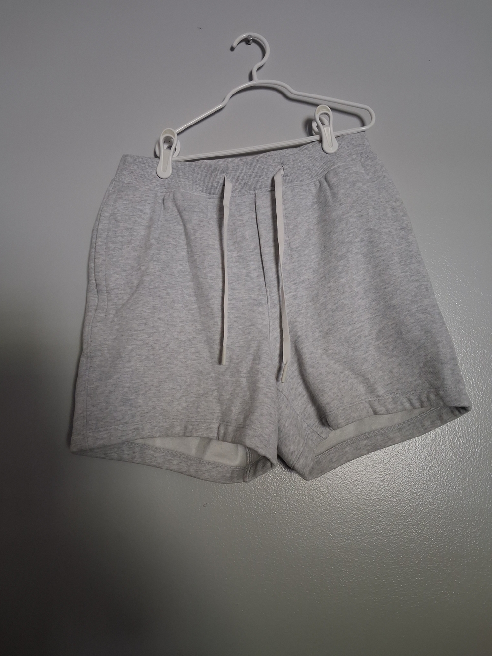 Lululemon Steady State Short 5" Men’s Size S Light Gray  LM7BD4S NWOT